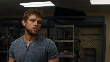 Max Thieriot photo #