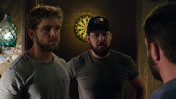 Max Thieriot photo #