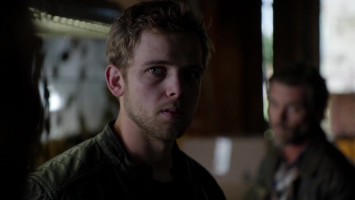 Max Thieriot photo #