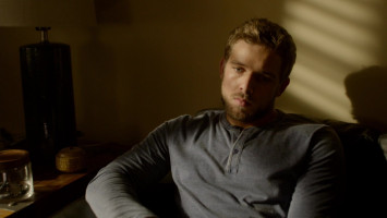 Max Thieriot photo #