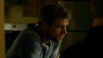 Max Thieriot photo #