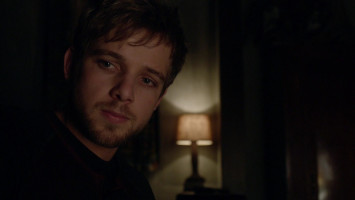 Max Thieriot photo #