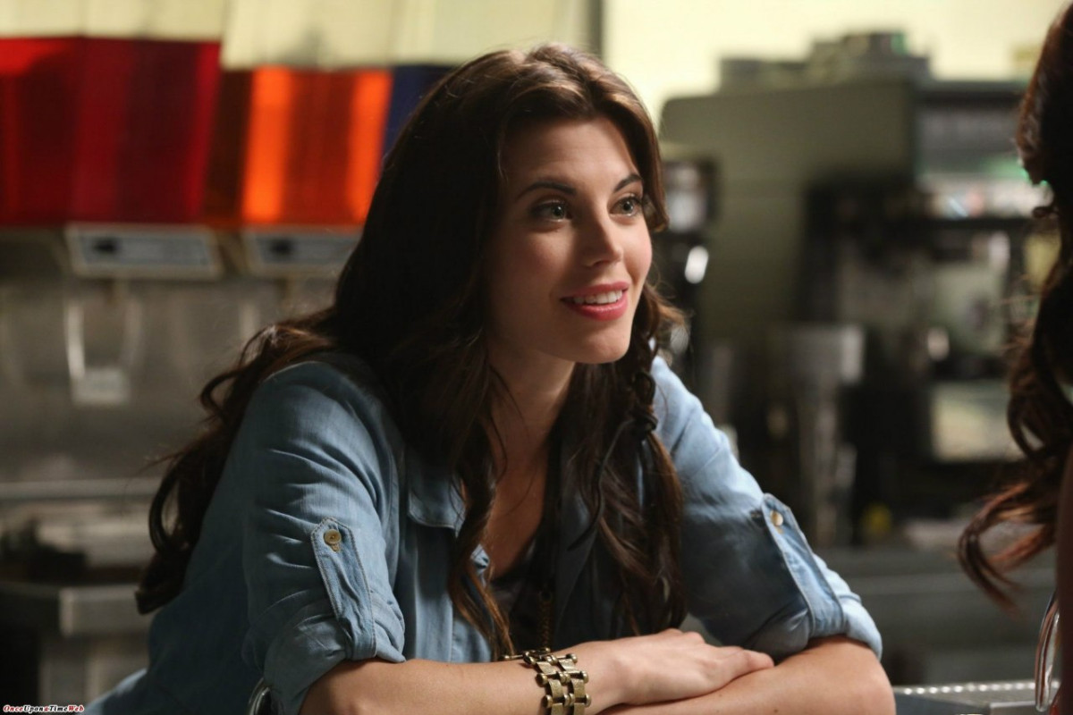 Meghan Ory : pic #871832