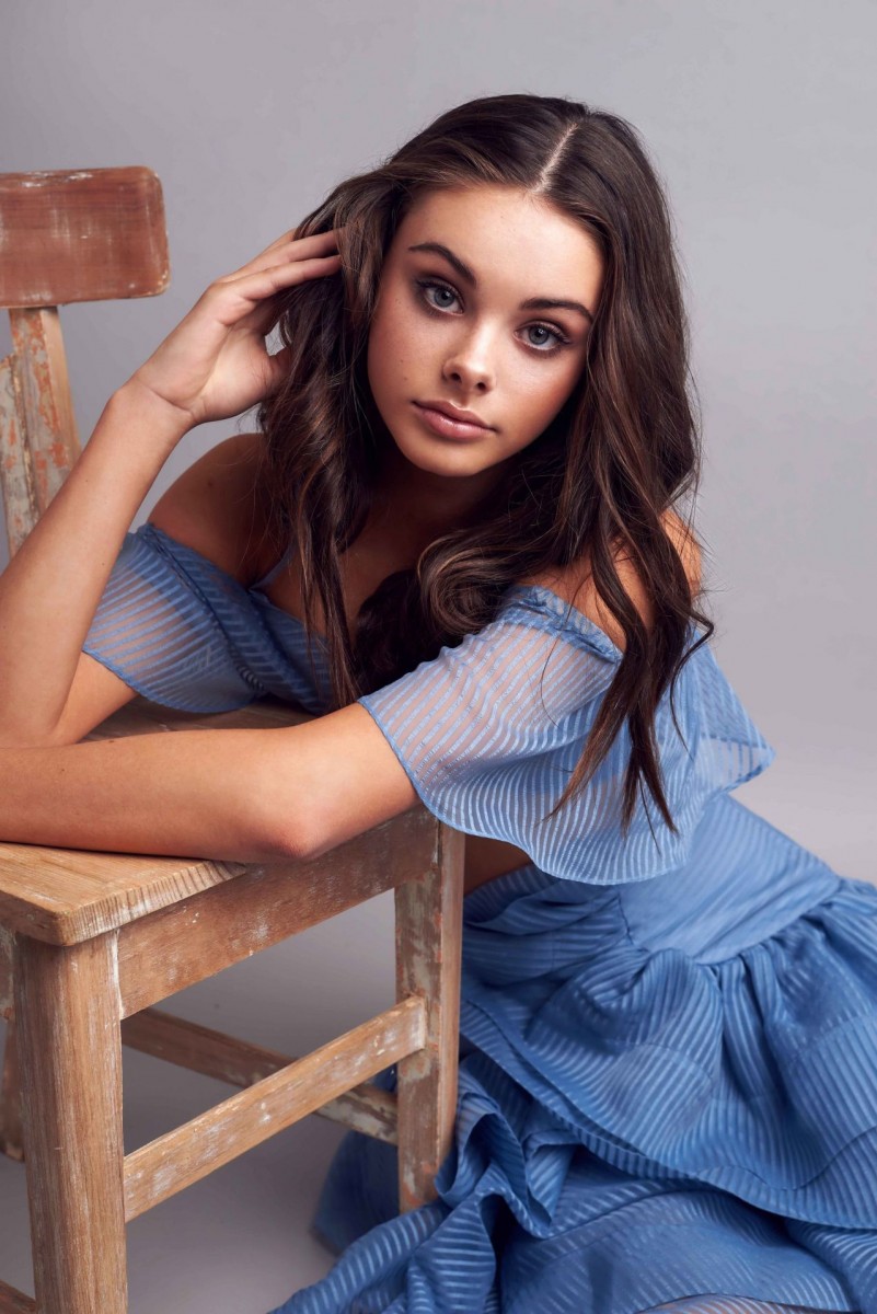 Meika Woollard: pic #1063809