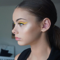 Meika Woollard photo #