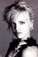 Mena Suvari photo #