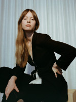 Mia Goth photo #