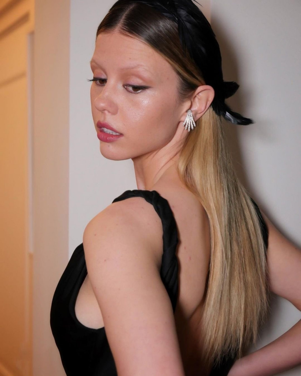 Mia Goth: pic #1325946