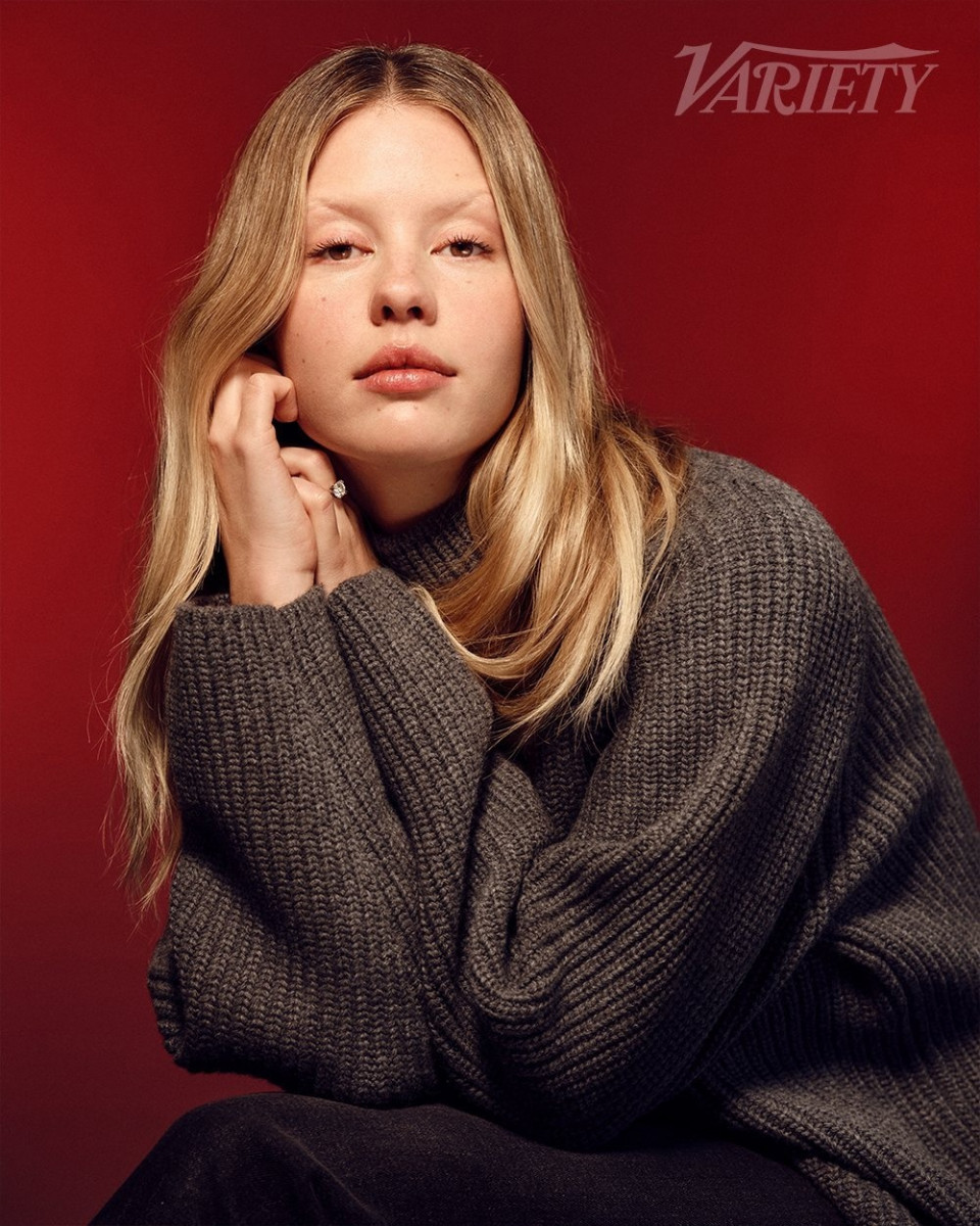 Mia Goth: pic #1328219