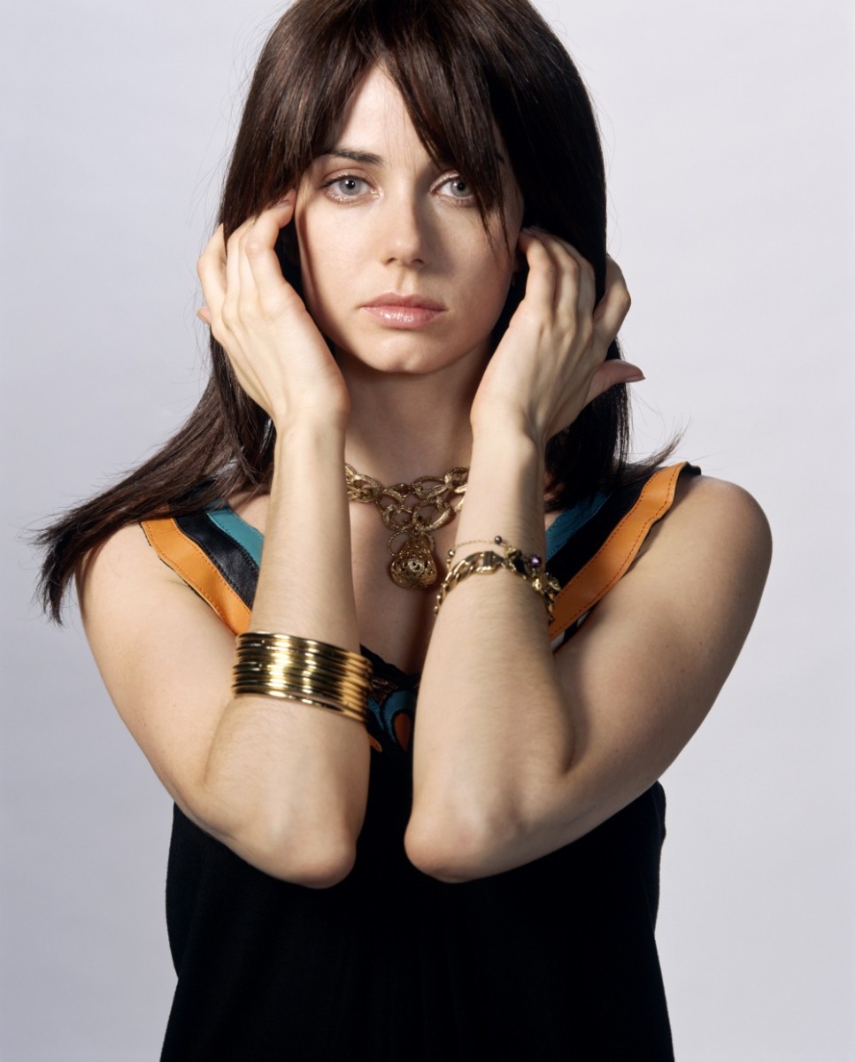 Mia Kirshner: pic #50214