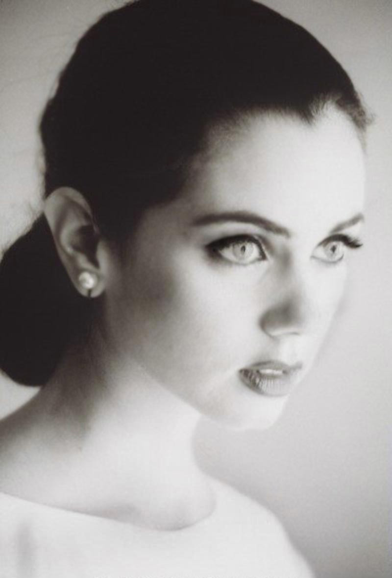 Mia Kirshner: pic #57187