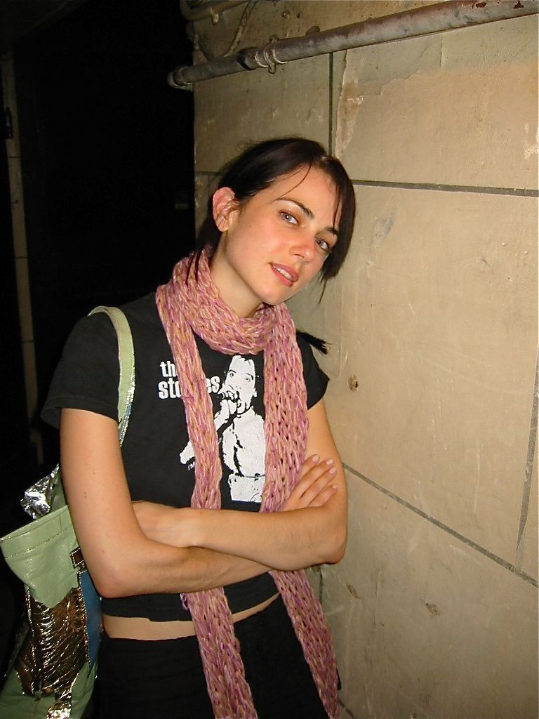 Mia Kirshner: pic #207371