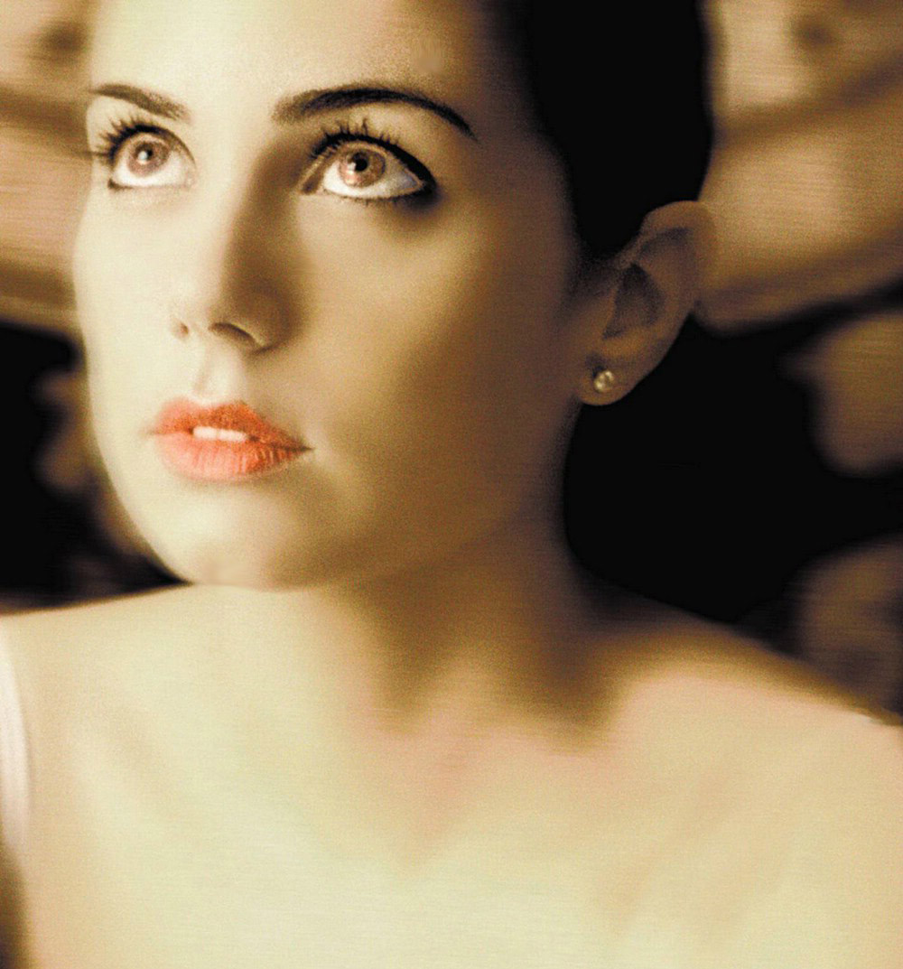 Mia Kirshner: pic #53442