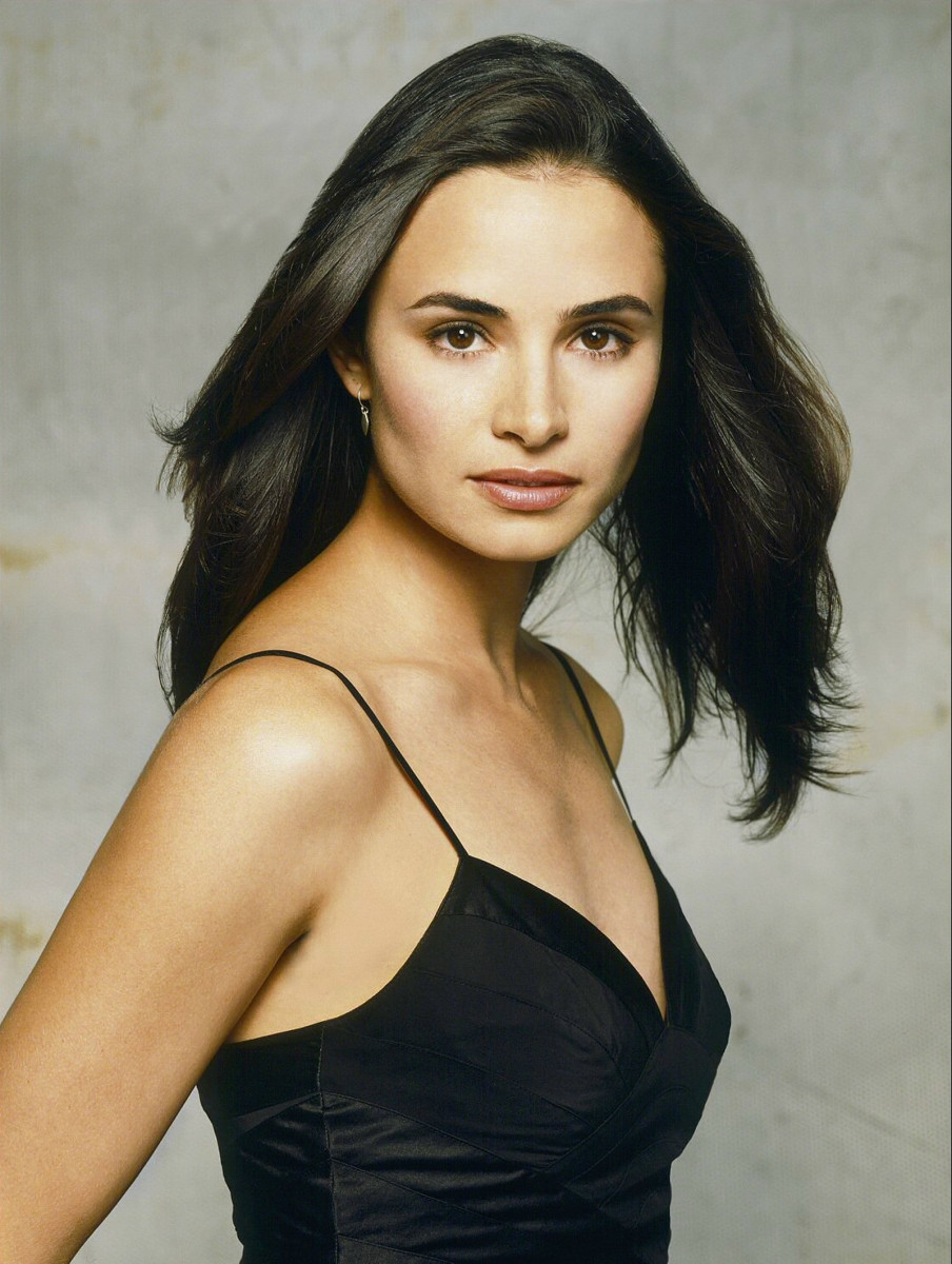 Mia Maestro: pic #53333