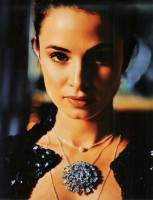 Mia Maestro photo #
