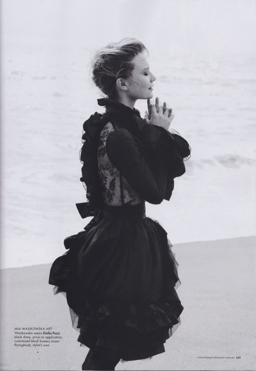 Mia Wasikowska: pic #392439
