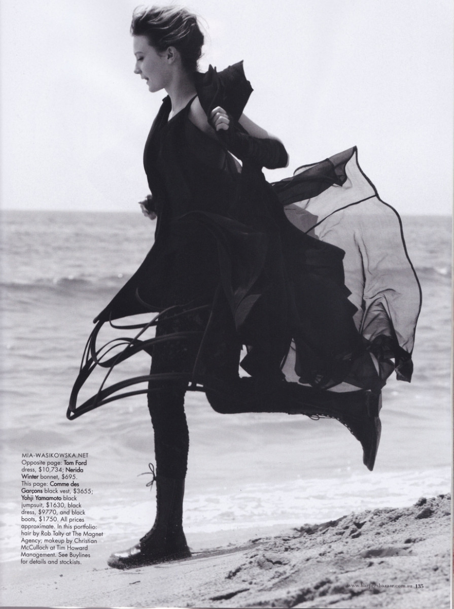 Mia Wasikowska: pic #392432