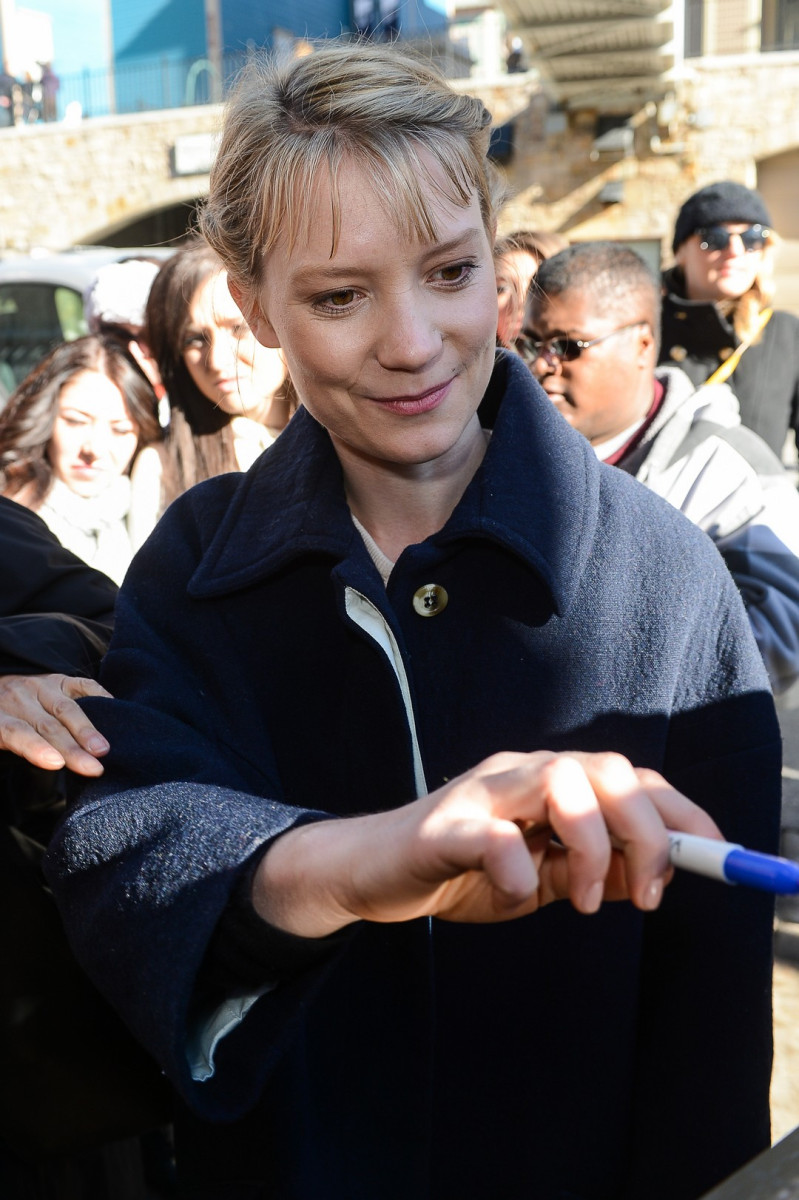 Mia Wasikowska: pic #689007