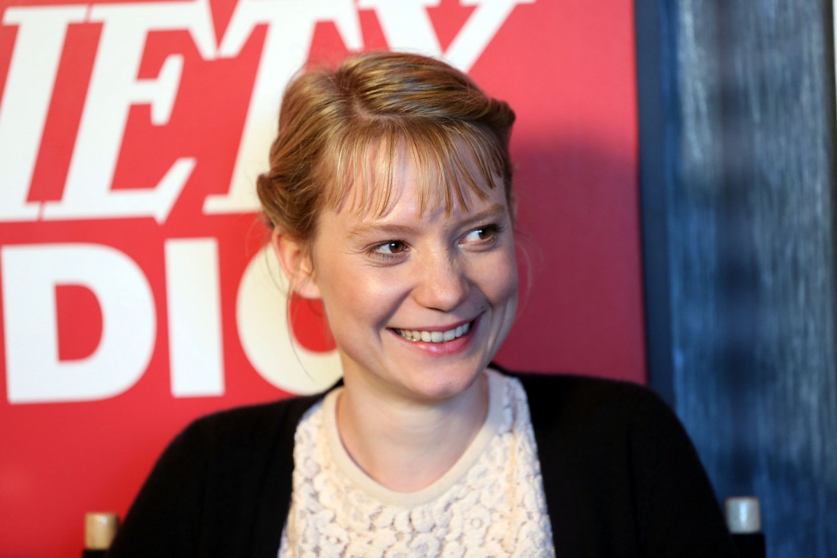 Mia Wasikowska: pic #689011
