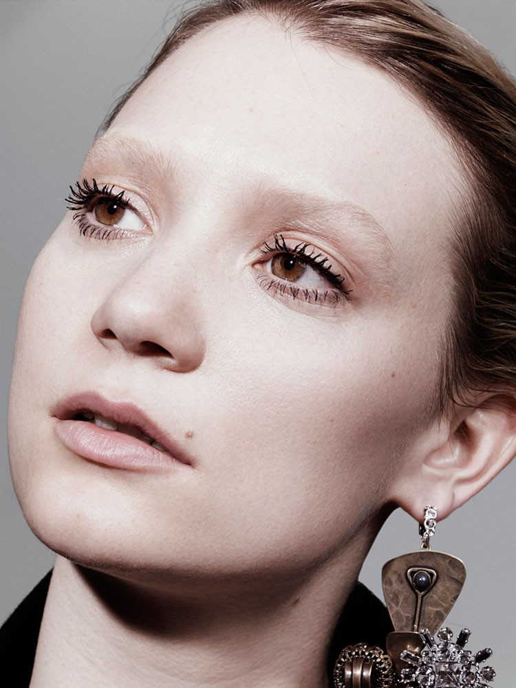 Mia Wasikowska: pic #717539