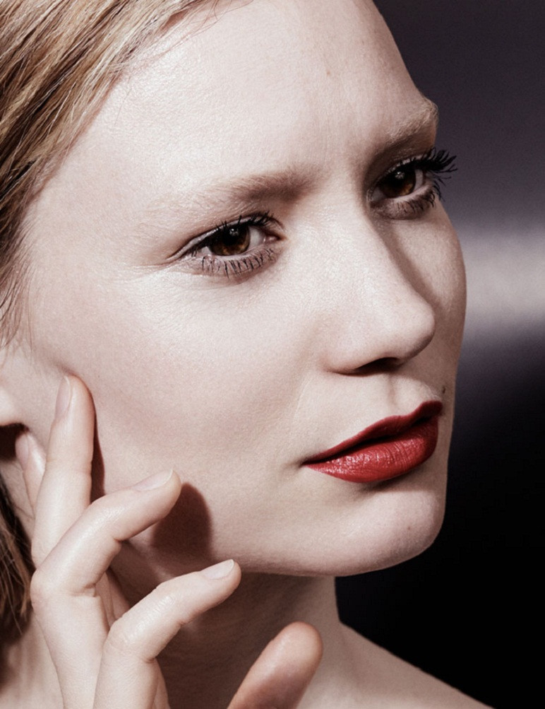 Mia Wasikowska: pic #717537