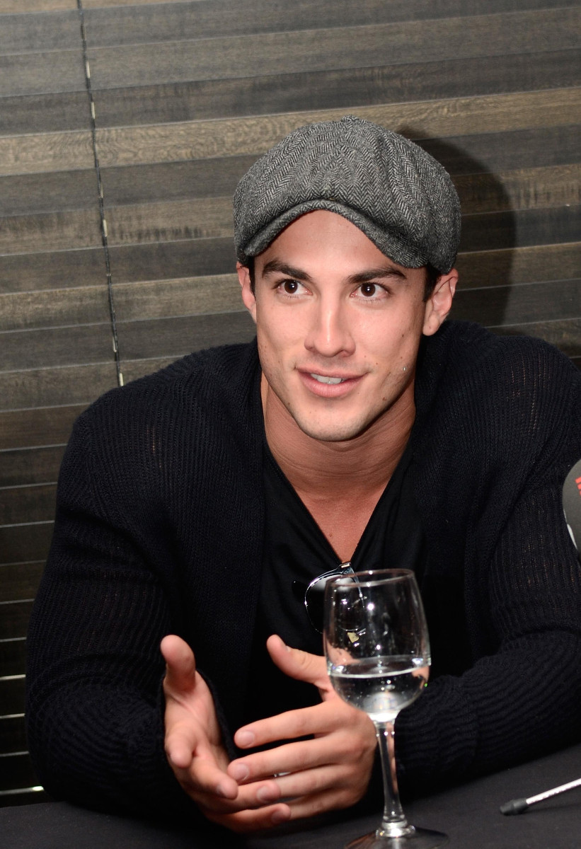 Michael Trevino: pic #491665
