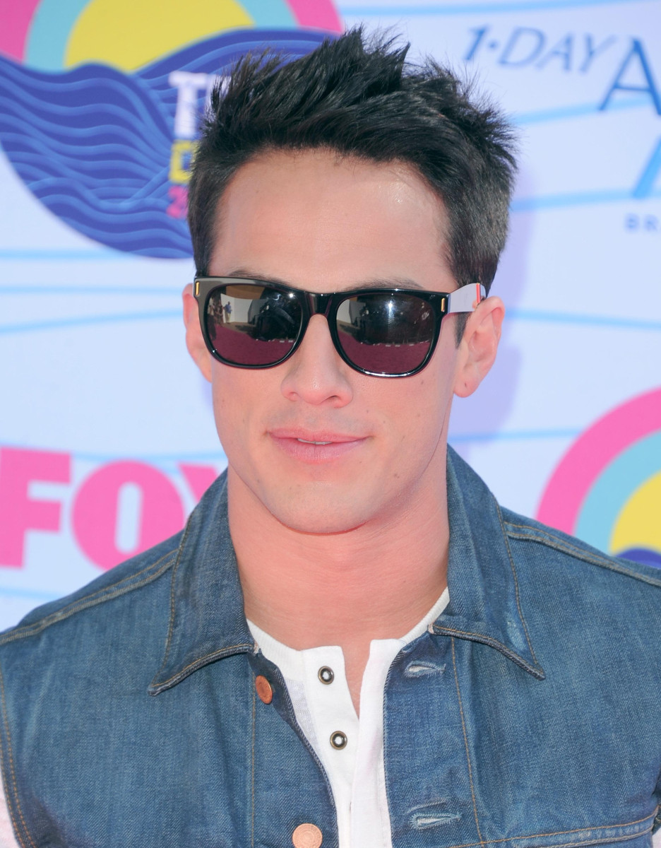 Michael Trevino: pic #516135