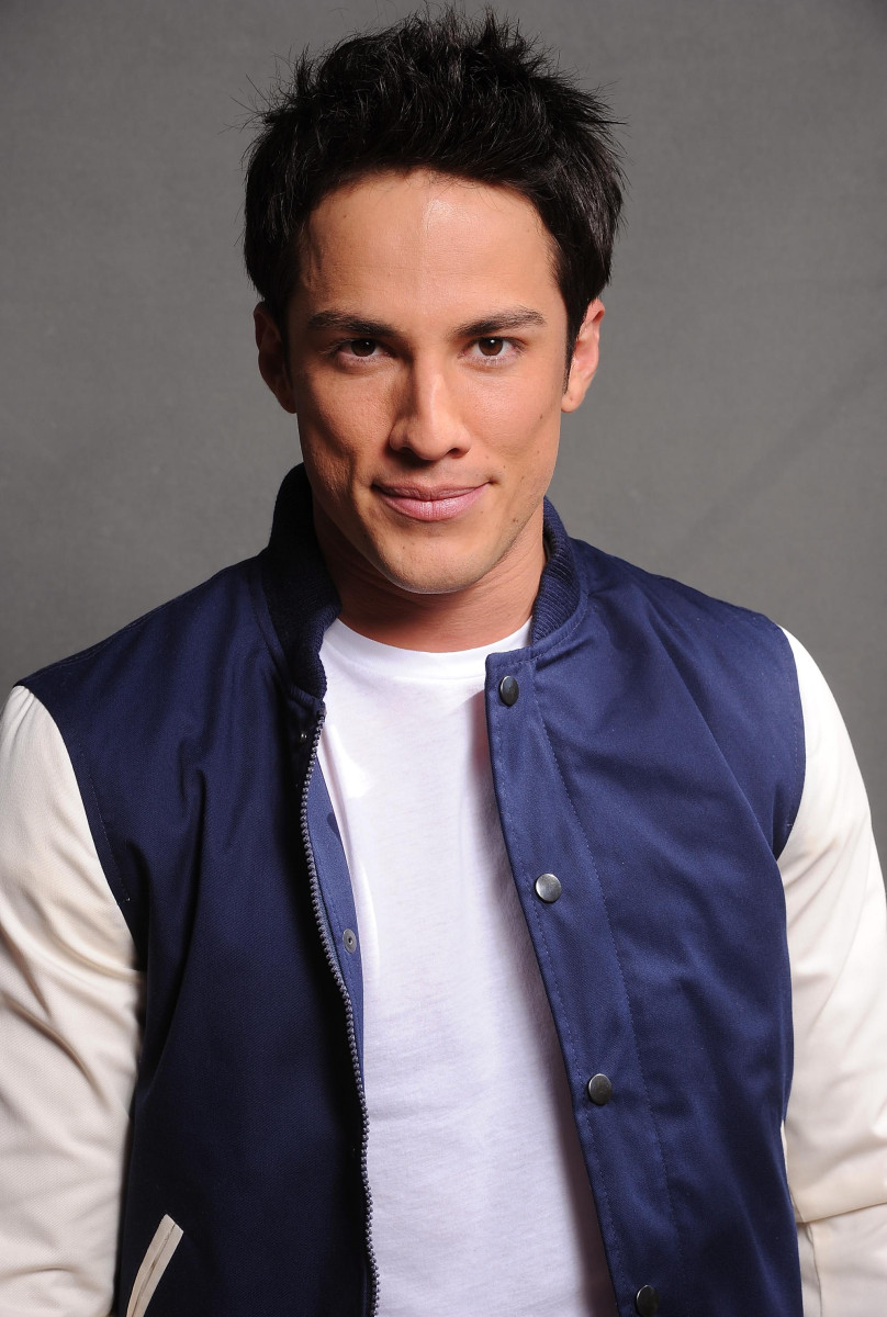 Michael Trevino: pic #449886
