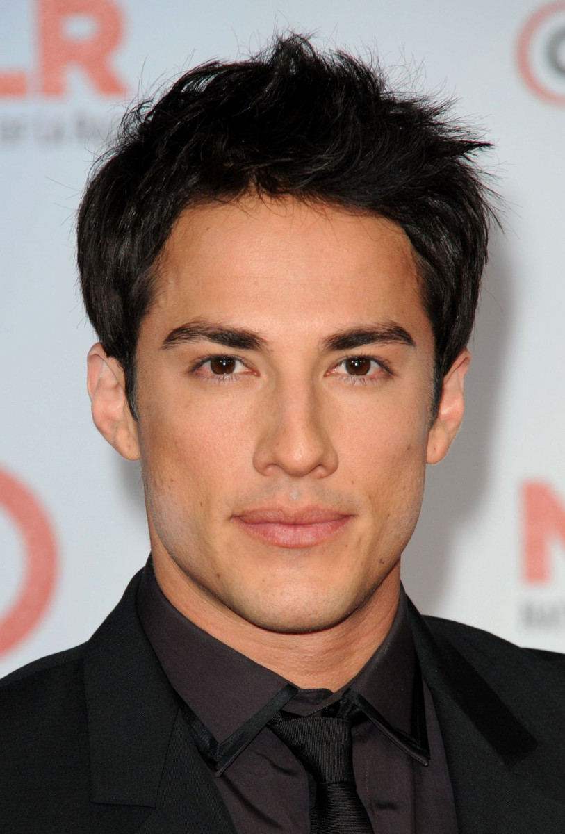 Michael Trevino: pic #449890