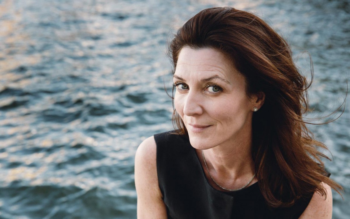 Michelle Fairley: pic #709448