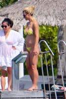 Michelle Hunziker photo #
