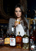 Mila Kunis photo #