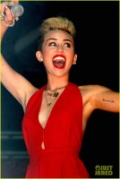 Miley Cyrus photo #