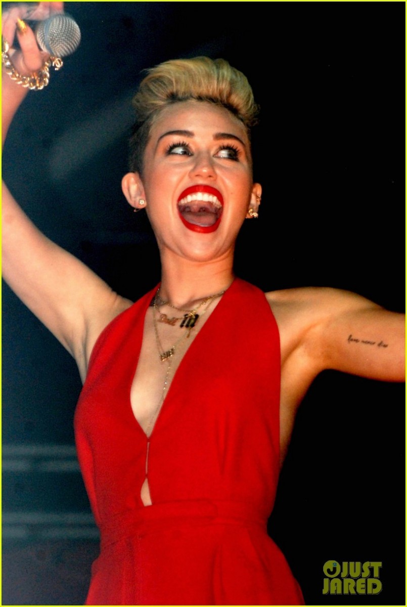 Miley Cyrus: pic #622143