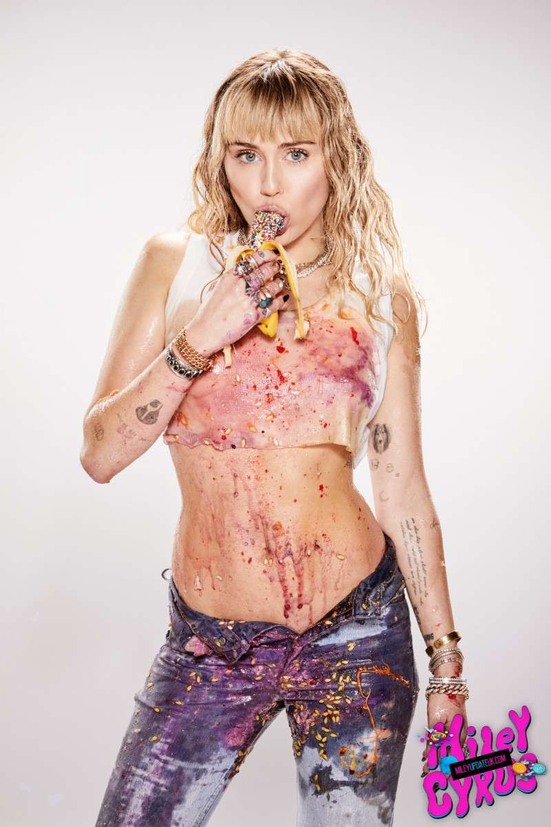 Miley Cyrus: pic #1159392