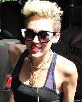 Miley Cyrus photo #