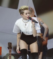 Miley Cyrus photo #