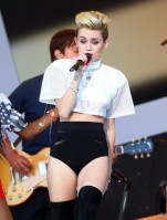 Miley Cyrus photo #