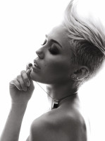 Miley Cyrus photo #