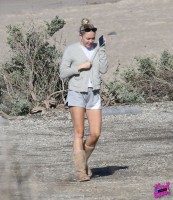 Miley Cyrus pic #1021118