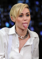 Miley Cyrus photo #