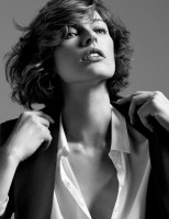 Milla Jovovich photo #