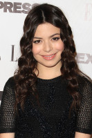 Miranda Cosgrove photo #