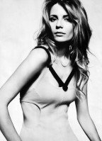 Mischa Barton photo #