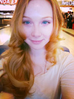 Molly C. Quinn photo #