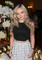 Natalie Alyn Lind photo #