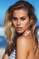 Natalie Roser photo #