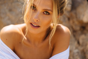 Natalie Roser photo #