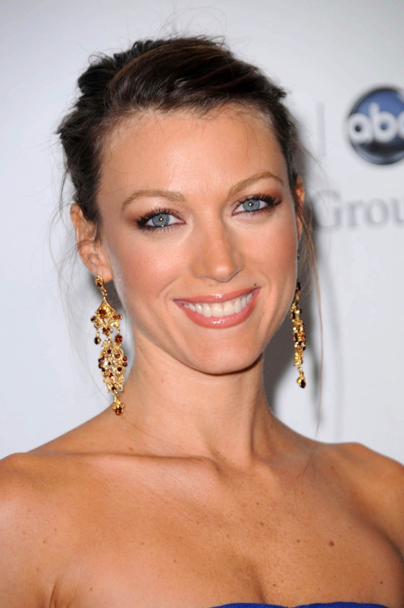 Natalie Zea: pic #262568