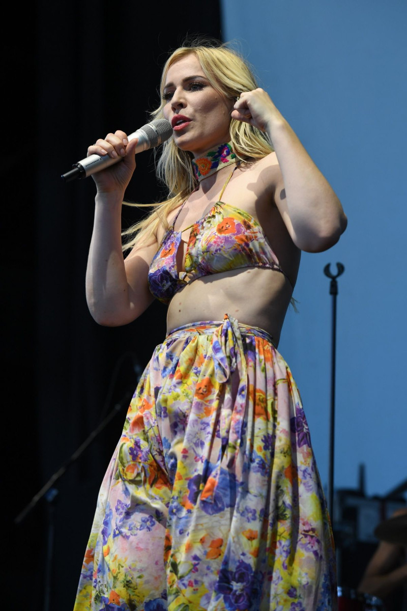 Natasha Bedingfield: pic #938697